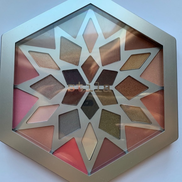 Stila Eyeshadow & Blush Palette - Picture 4 of 4